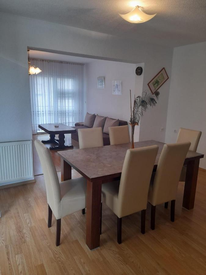 شقة Apartman Sana Lux Sanski Most المظهر الخارجي الصورة