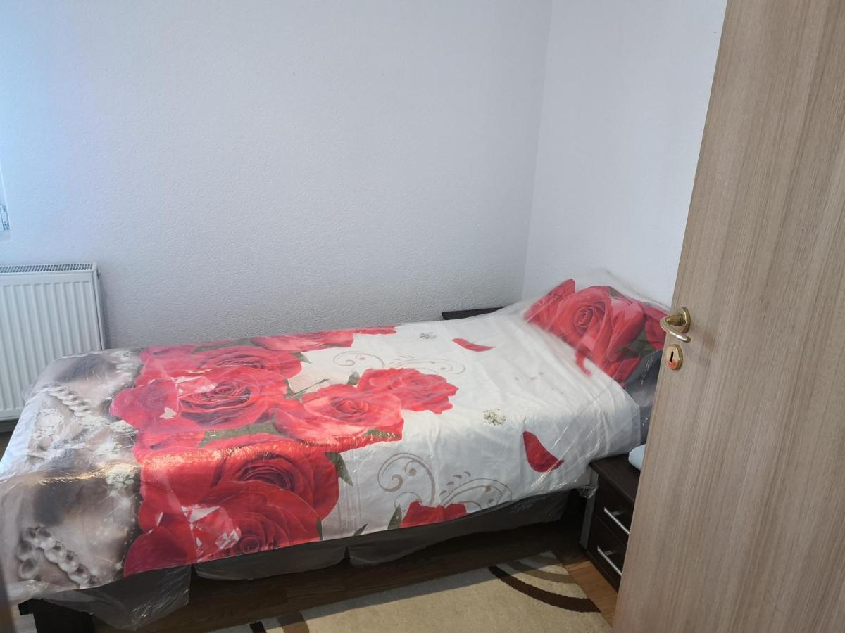 شقة Apartman Sana Lux Sanski Most المظهر الخارجي الصورة